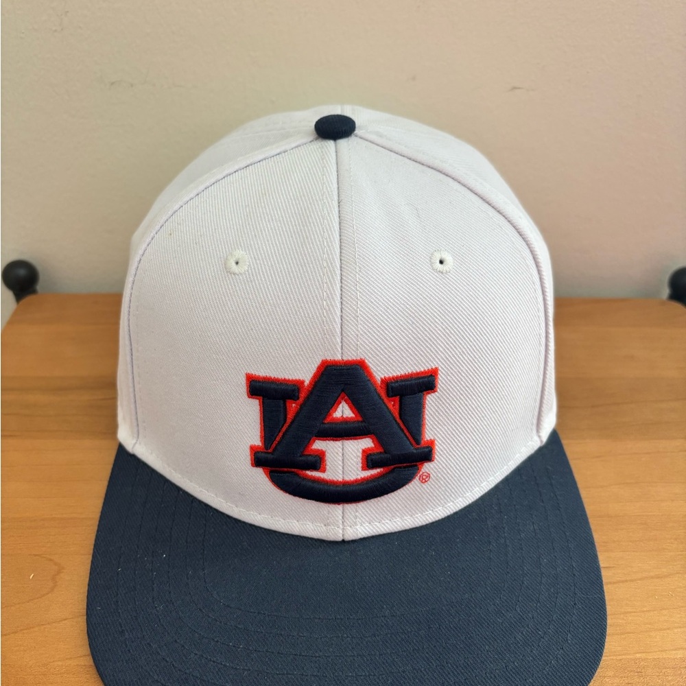 Auburn Tigers Team Under Armour Fitted Baseball Hat Sz Medium~ New